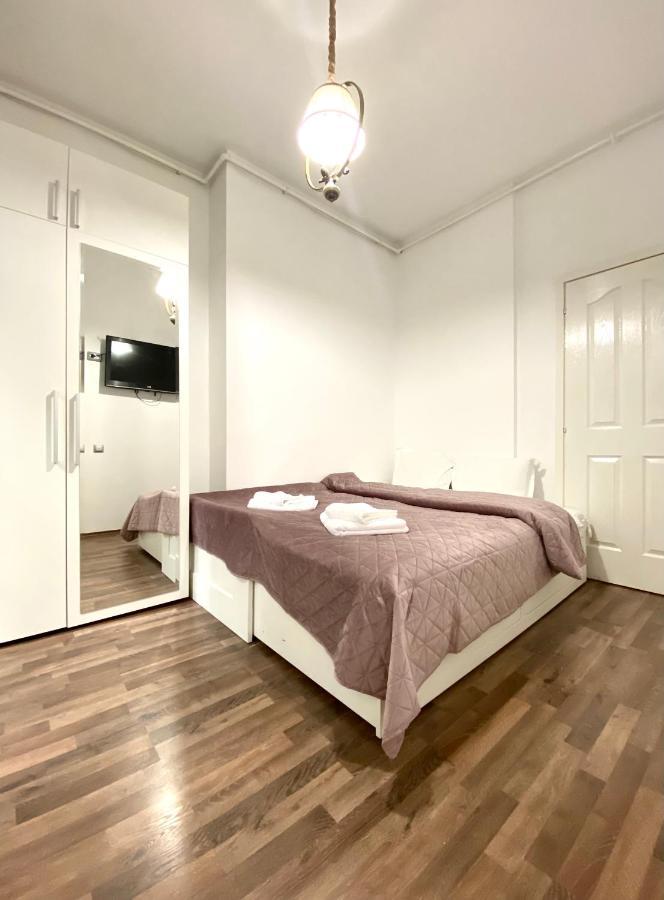 Republique Family Apartment Брашов Экстерьер фото